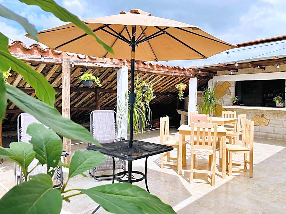 Alhambra Hotel - San Cristobal de las Casas