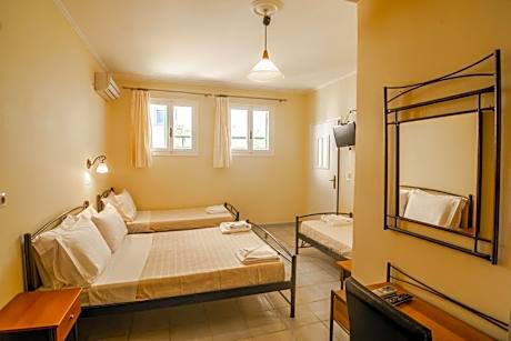 Economy Quadruple Room