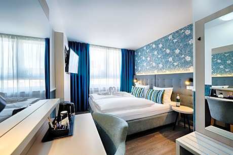 Home Hotel