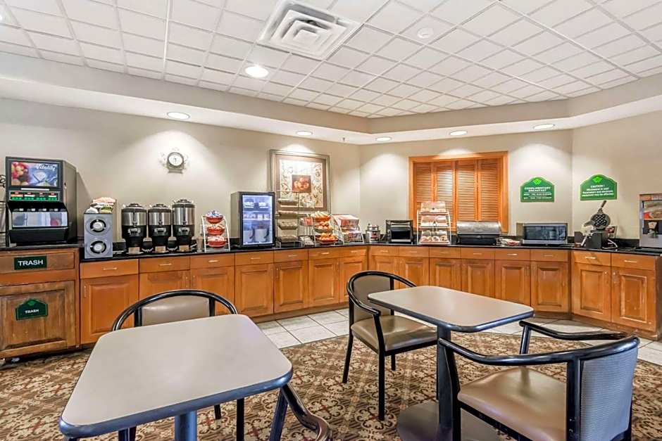 Wingate by Wyndham - DFW North