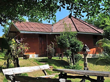 Baandin Huaipung Resort