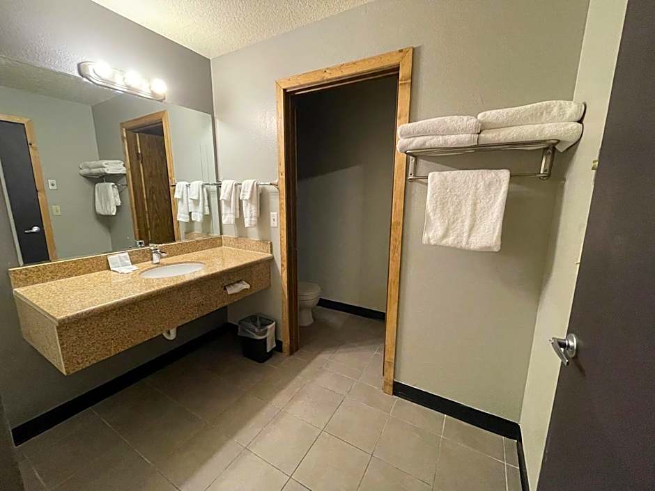 Sunnyside Inn and Suites