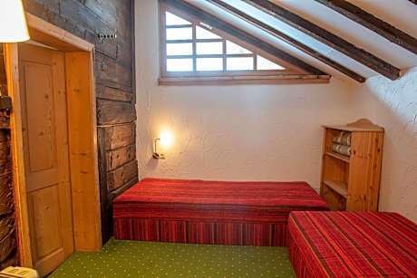 Apartment (6 Adults) - Annex