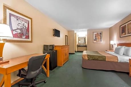 King Room - Accessible/Non-Smoking