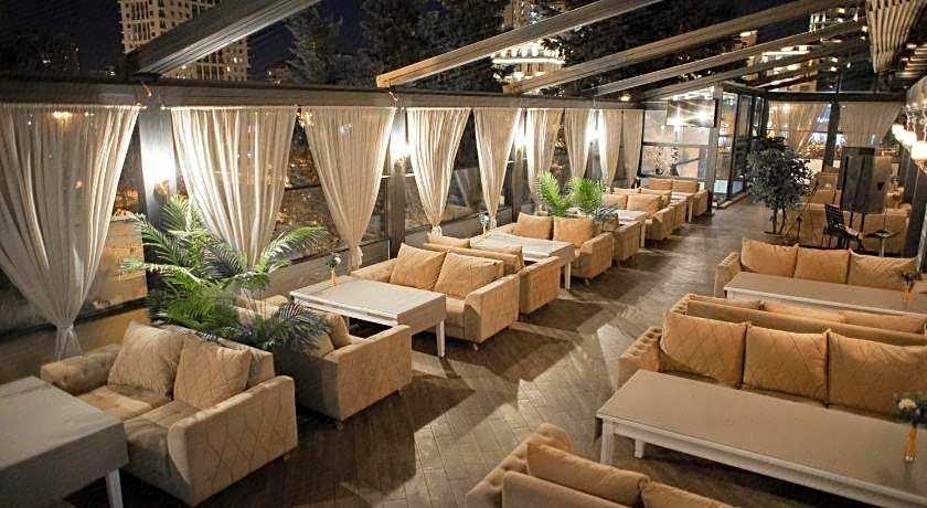 Grand Hotel