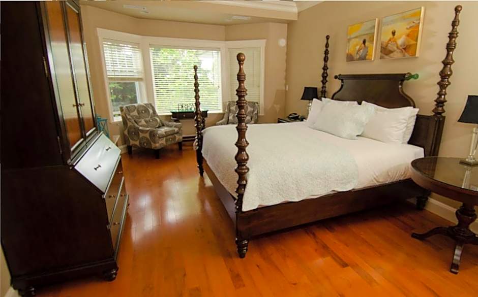 Crown Mansion Boutique Hotel & Villas