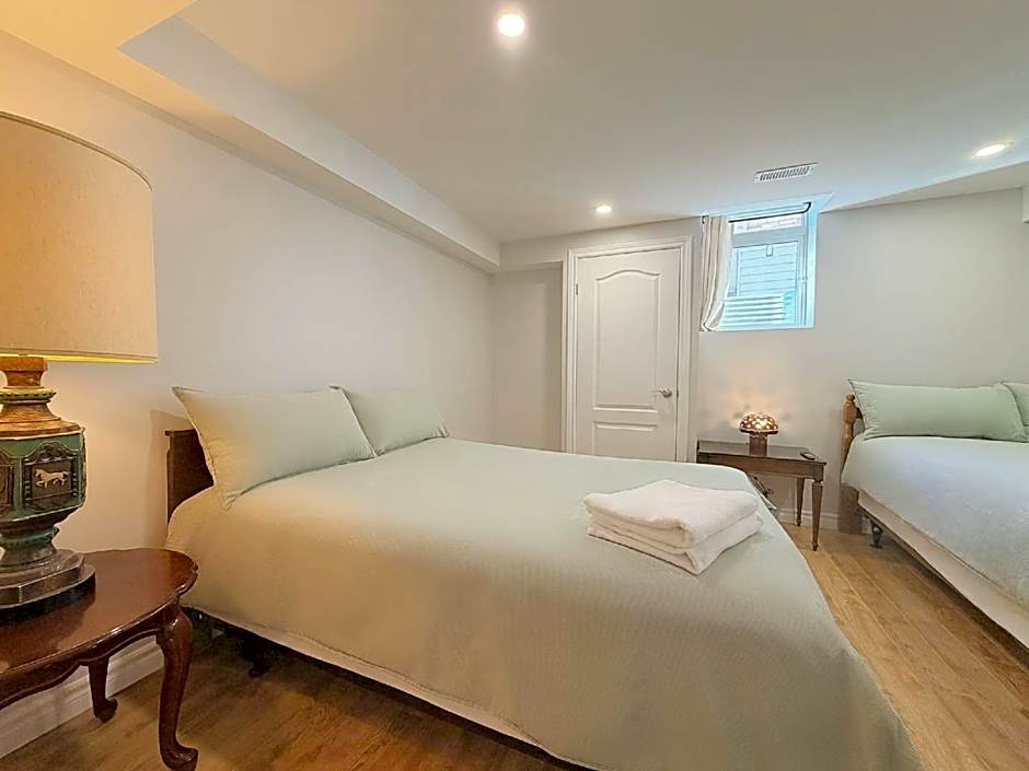 Cozy Rooms in Bright Walkout Suite - Newly Renovated in 2026