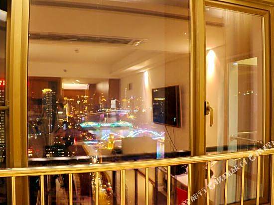 Yulou Jindian Apartment (Guangzhou Folk Finance Haizhu Square Subway Station Branch)