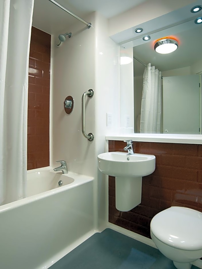 Travelodge Manchester Central Arena