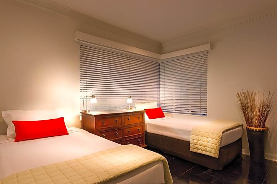 Crest On Barkly Serviced Apartments