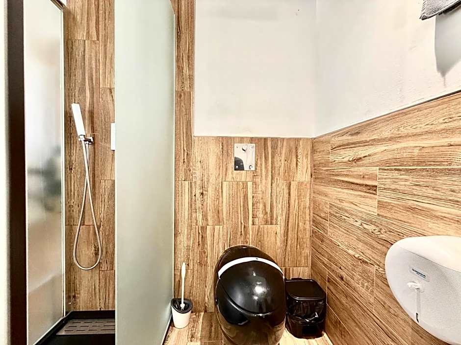 Ilustre - City-View Rooms with AC in Málaga's Old Town - Steps from Calle Larios and the Thyssen