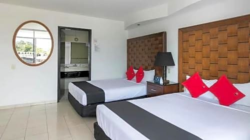 Hotel Dorada Inn