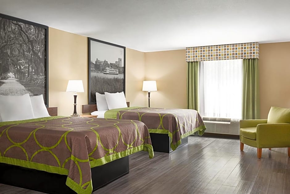 Super 8 by Wyndham Savannah