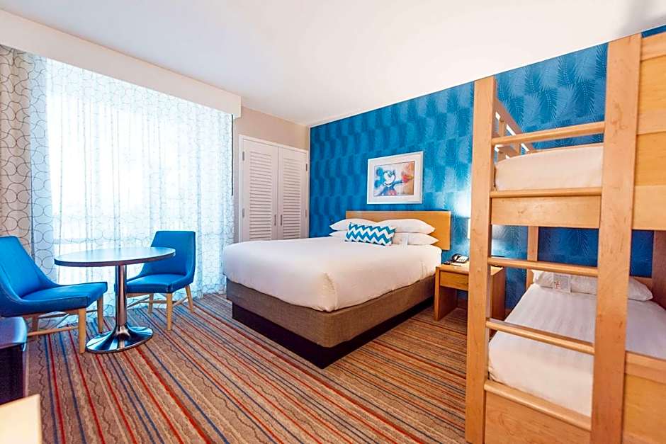 Howard Johnson by Wyndham Anaheim Hotel & Water Playground