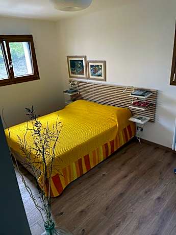 Apartment with Garden View