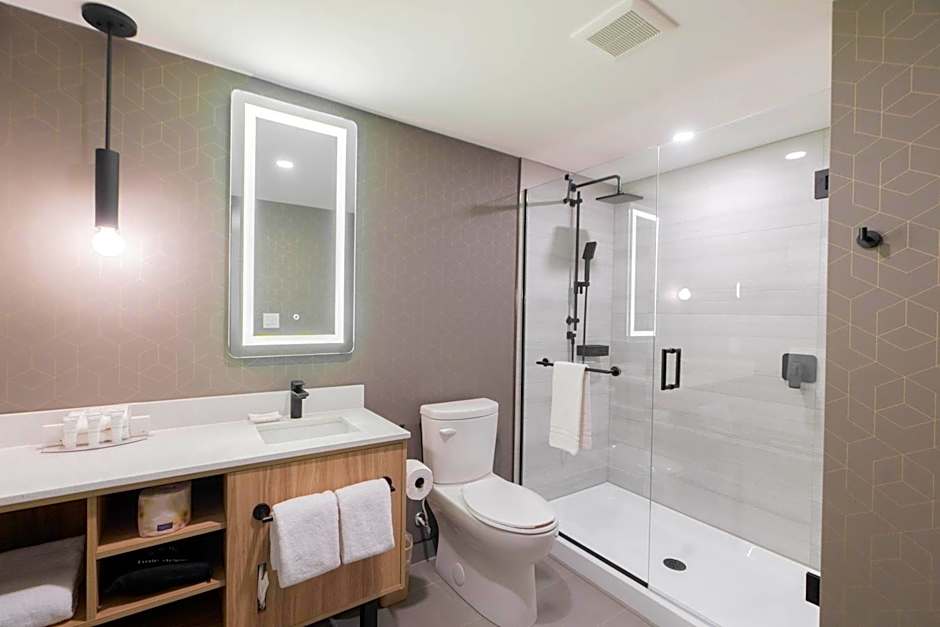 Sandman Signature Dartmouth Hotel & Suites