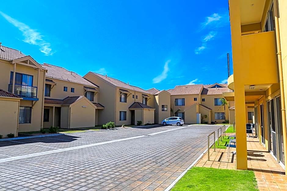 Marina Hotel and Apartments