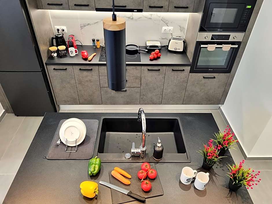 10 Apartments & Suites Athens