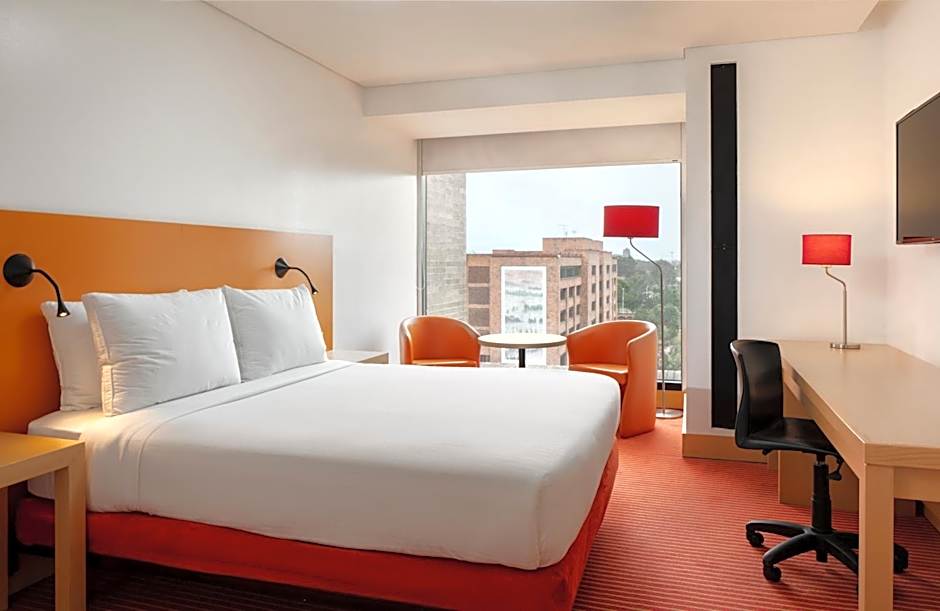 Fairfield by Marriott Bogota Embajada