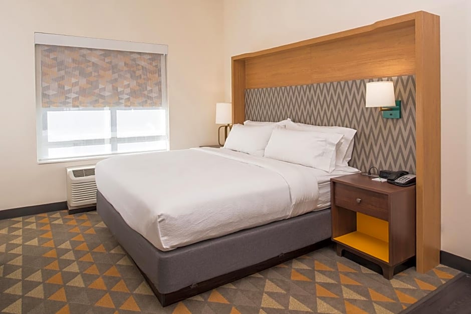 Holiday Inn Joplin, an IHG Hotel