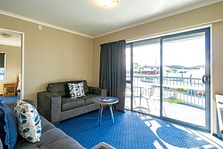 Bay City Motor Lodge