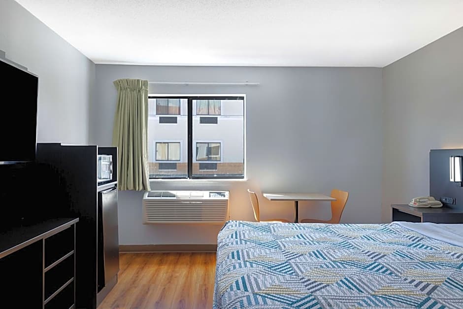 Motel 6-Shepherdsville, KY Louisville South