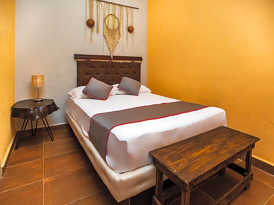 Casa Aluxes Hotel
