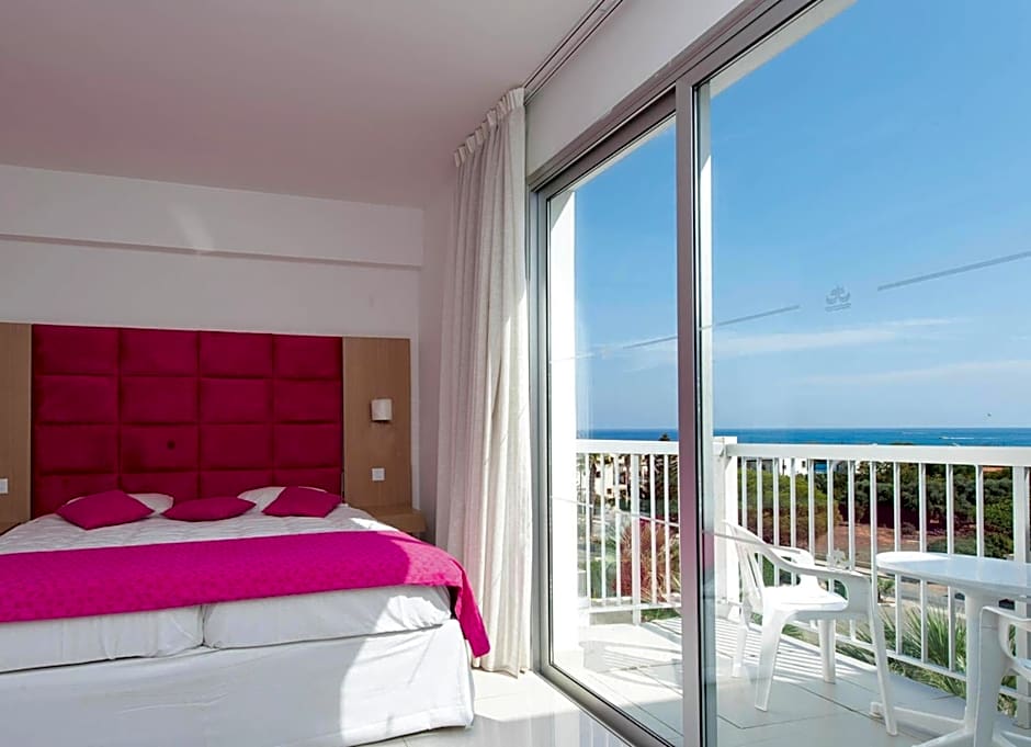 Marlita Beach Hotel Apartments
