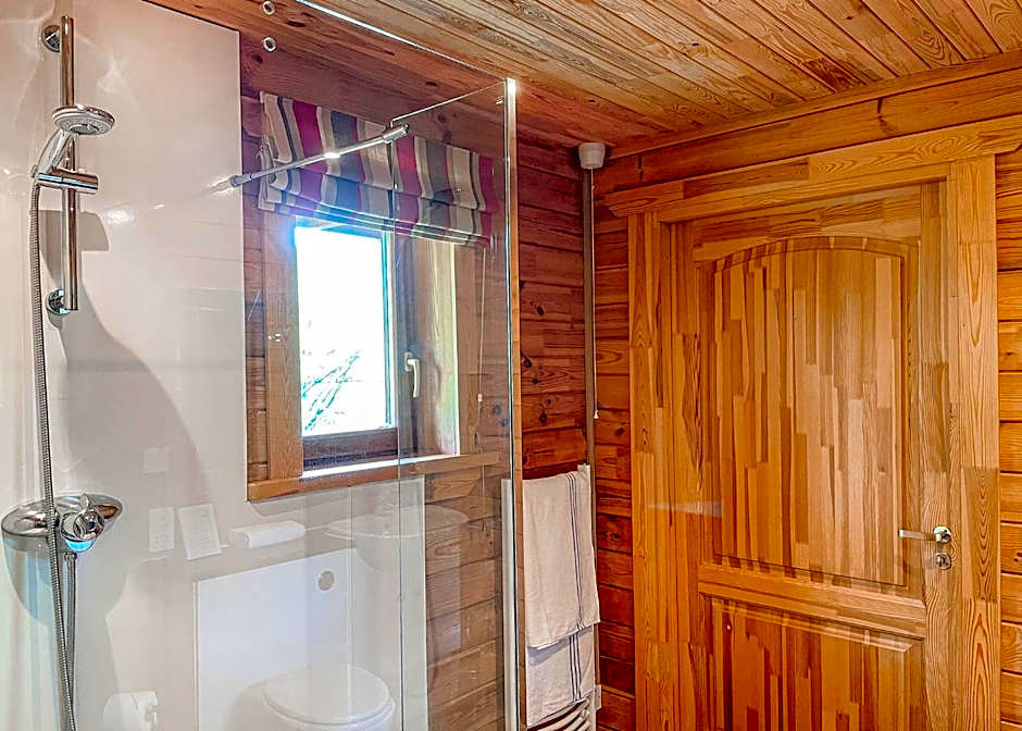 Glen Clova Lodges