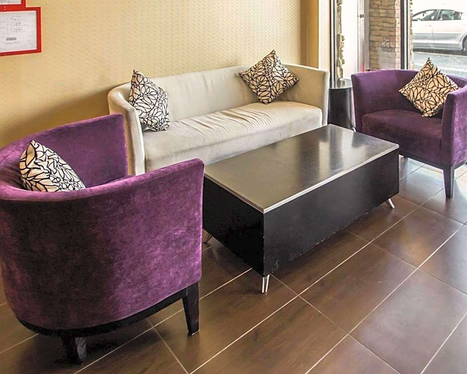 Rodeway Inn Bronx Zoo