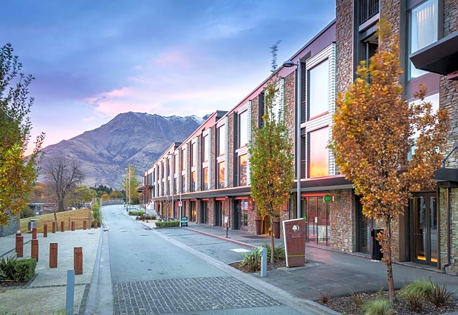 DoubleTree By Hilton Queenstown