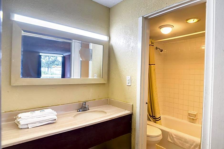 OYO Hotel Vienna I-75