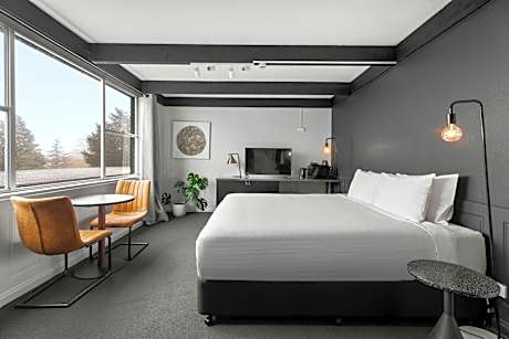 Echo Point Discovery Motel