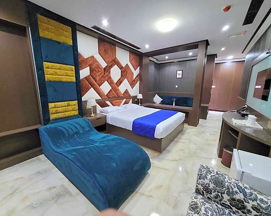camphor hotel