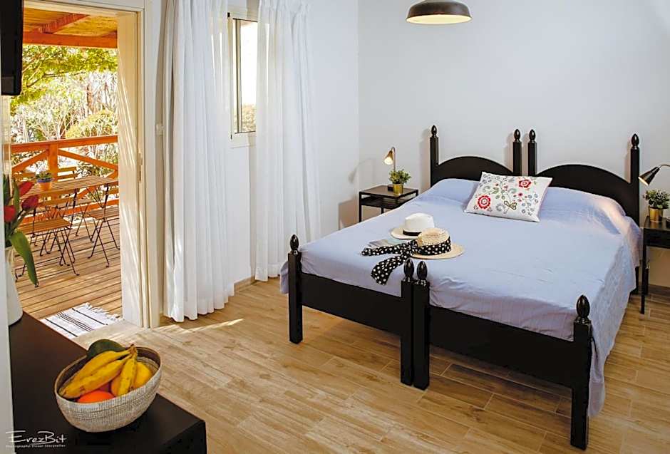 Shaar Hagolan Kibbutz Country Lodging