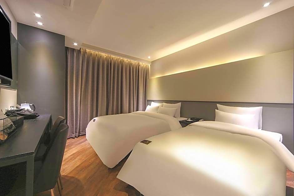 FrenchCode Hotel