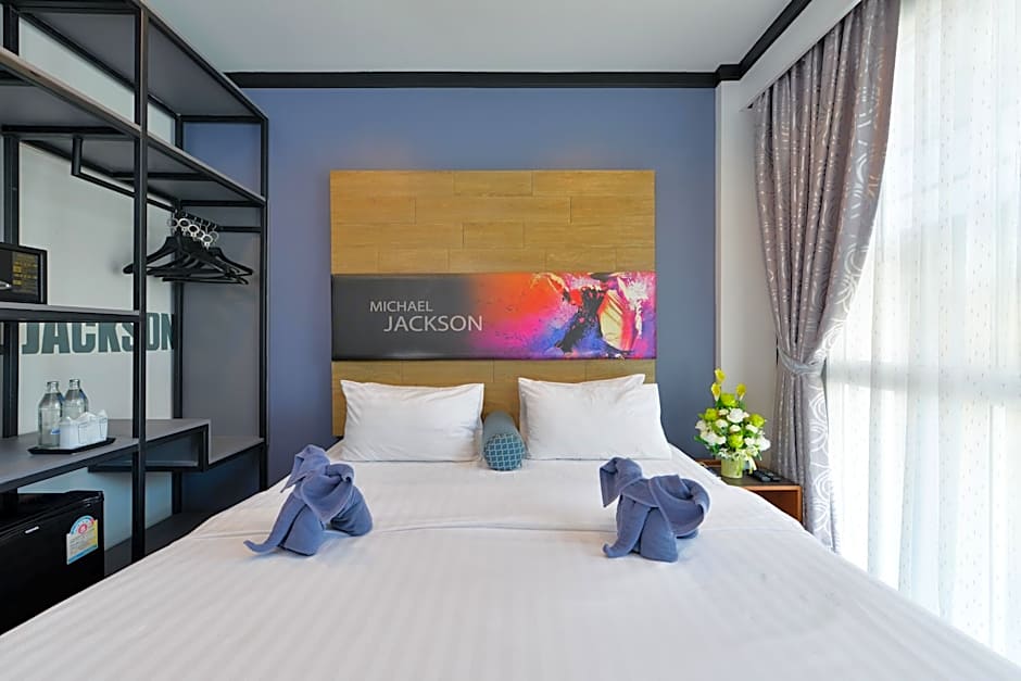 The River Scene Hotel