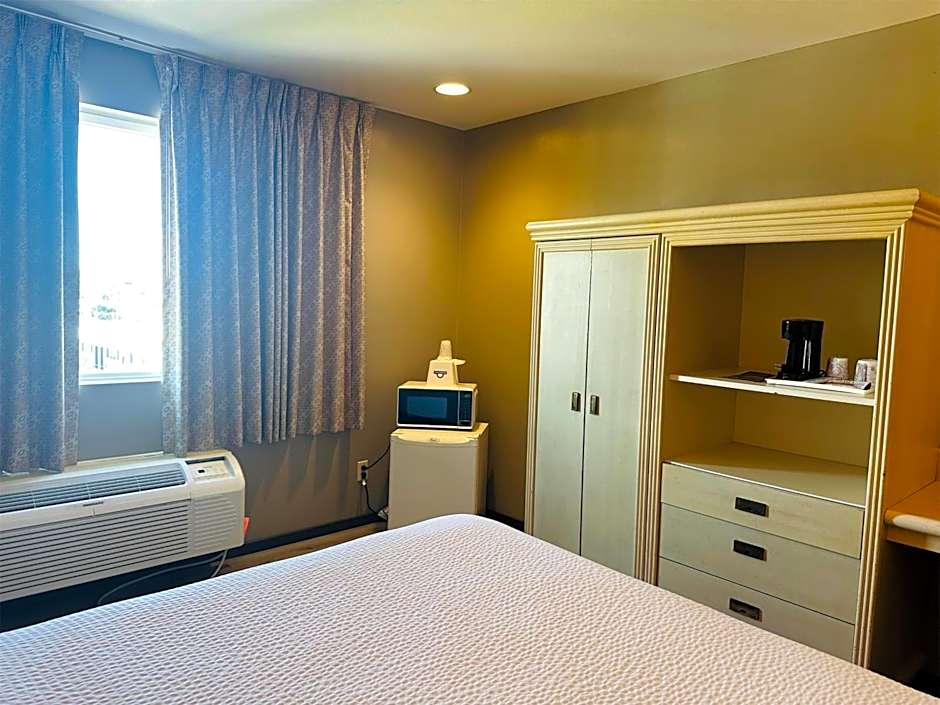 Days Inn by Wyndham Seatac Airport