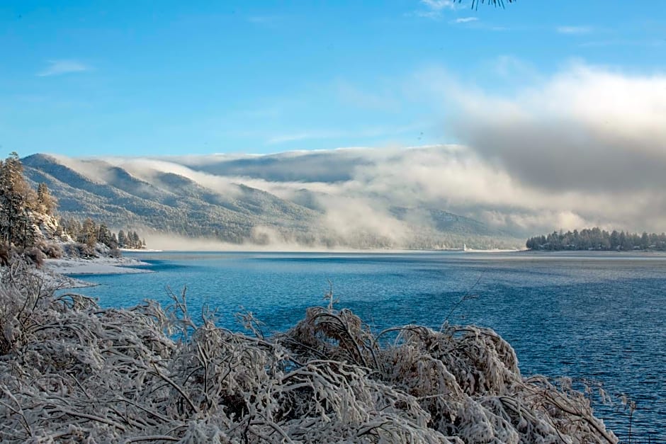 Embers Lodge & Cabins