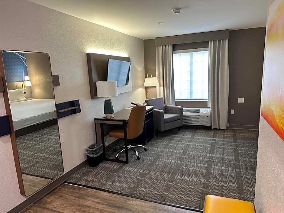 Comfort Inn & Suites Savannah Airport