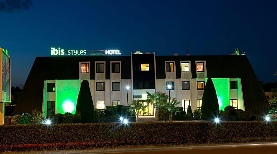 ibis styles Bordeaux Aeroport