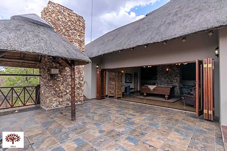 Zebula Golf and Wildlife Estate - Aardwolf Pax 10 - Moi Signature Luxury villa
