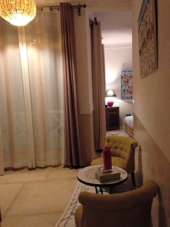 Jennat El Mossafir-Riad privé avec services