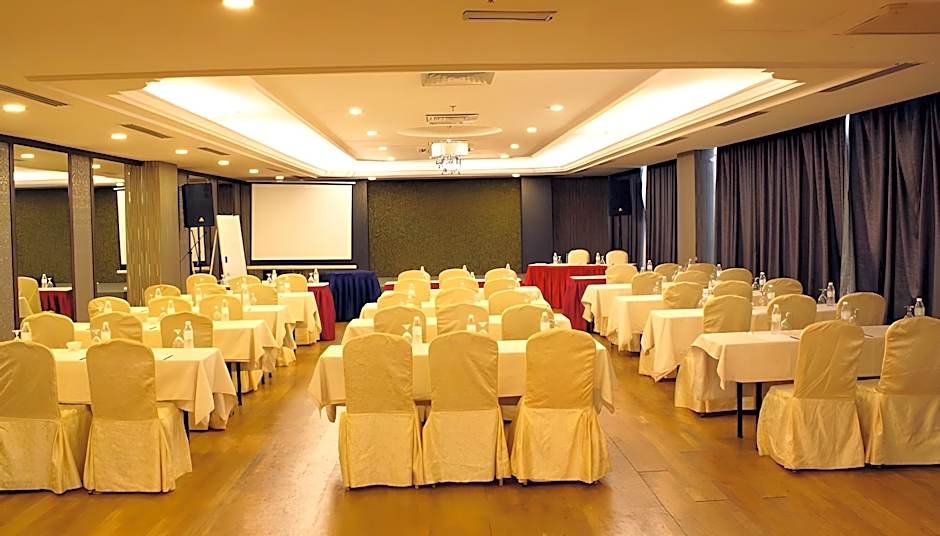 Kinta Riverfront Hotel & Suites