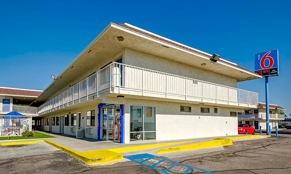 Motel 6-Thornton, CO - Denver