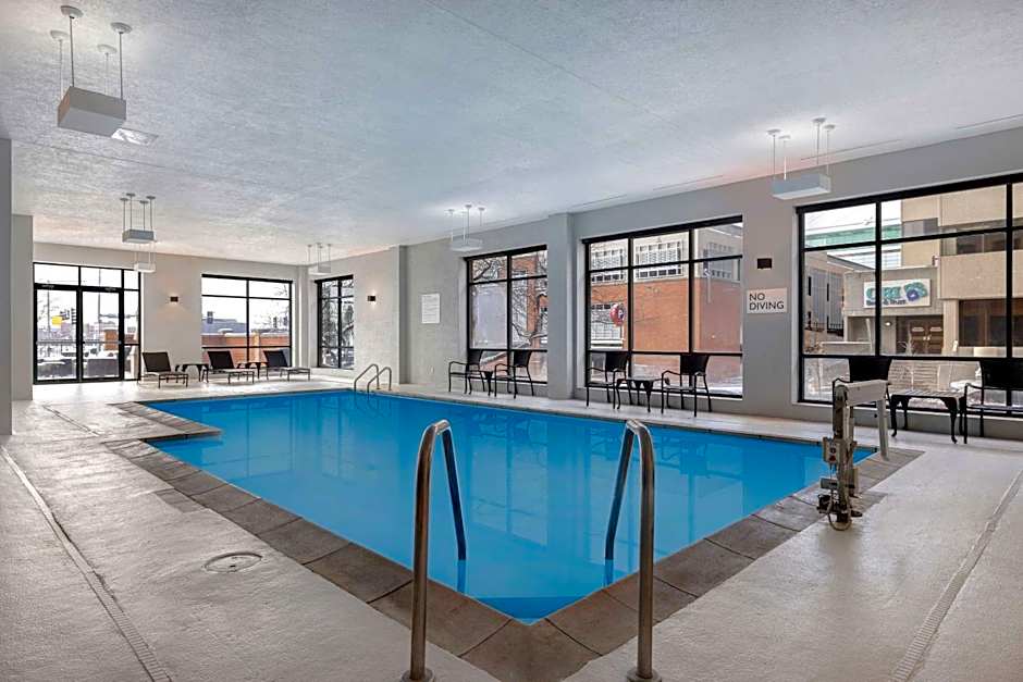 DoubleTree by Hilton Davenport