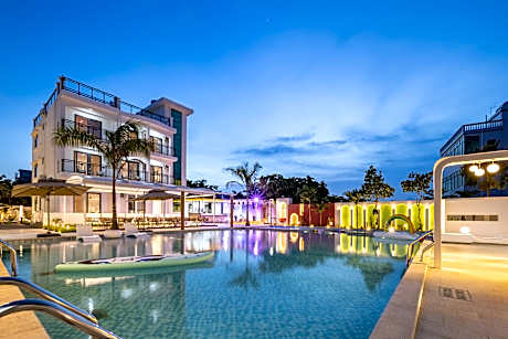 Sanya Haishi Pool Design Homestay (West Island Tourist Scenic Area)