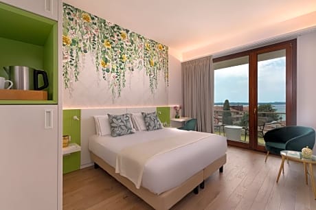 Superior Double Room with Lake View