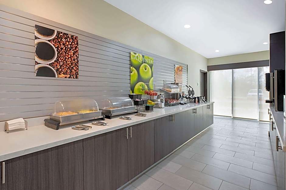 La Quinta Inn & Suites by Wyndham Lake Charles-Westlake