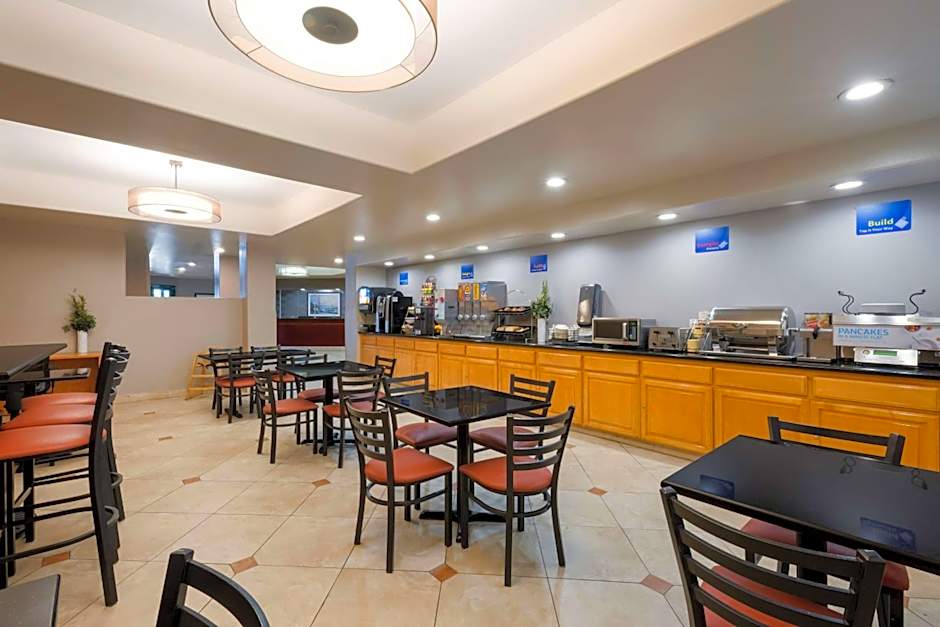 Best Western Lania Garden Inn & Suites